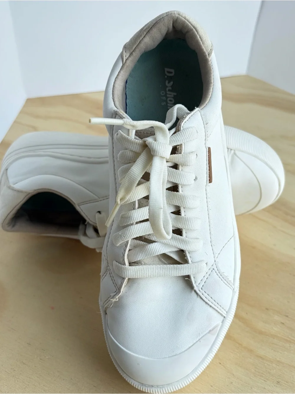 Dr. Scholl's Time Off White Faux Leather Lace-Up Casual Sneakers Women’s Size 7M